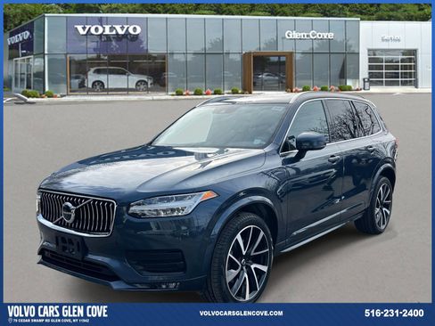 Used 2020 Volvo XC90 T6 Momentum w/ Protection Package image 2