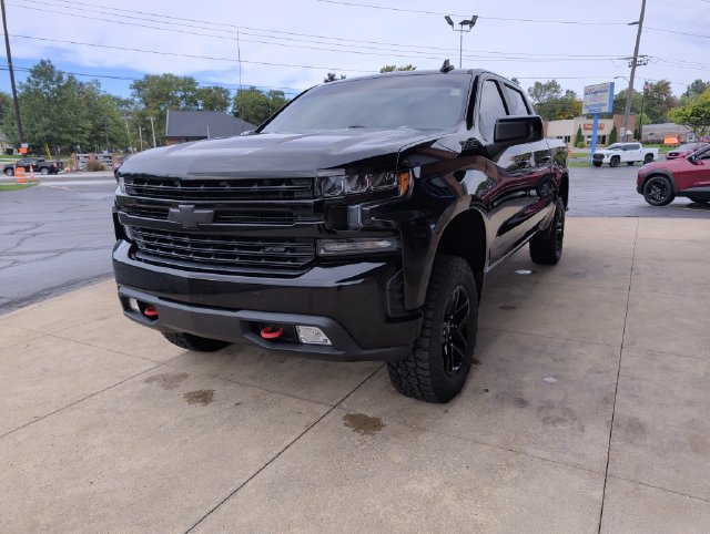 Used 2021 Chevrolet Silverado 1500 LT Trail Boss w/ Convenience Package II AWD/4WD image 2