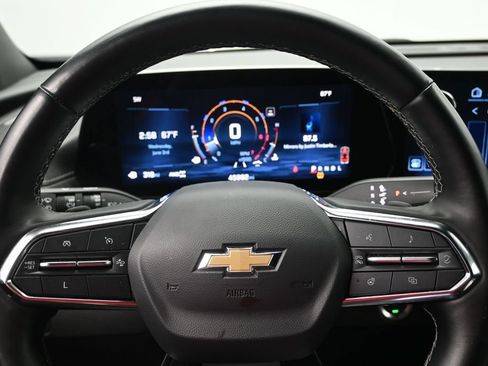 Used 2024 Chevrolet Traverse LT AWD/4WD image 18