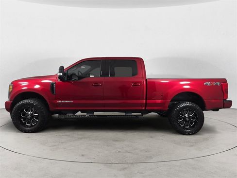 Used 2019 Ford F250 Lariat w/ Lariat Ultimate Package image 2