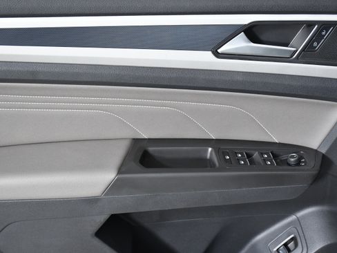 Used 2023 Volkswagen Atlas Cross Sport SEL image 20