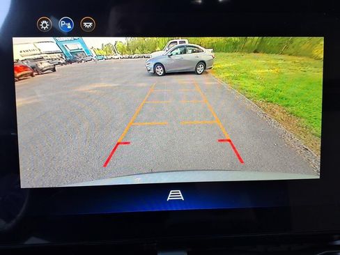 New 2026 Chevrolet Equinox ACTIV FWD image 17