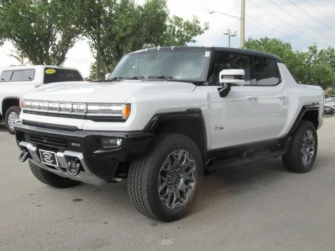 New 2025 GMC Hummer EV 3X image 3