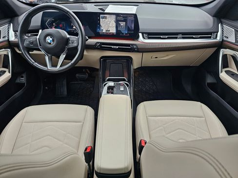 Used 2023 BMW X1 xDrive28i w/ Premium Package image 9