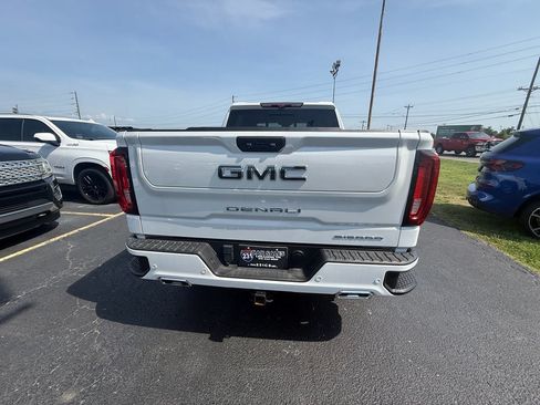 Used 2023 GMC Sierra 1500 Denali Ultimate AWD/4WD image 4