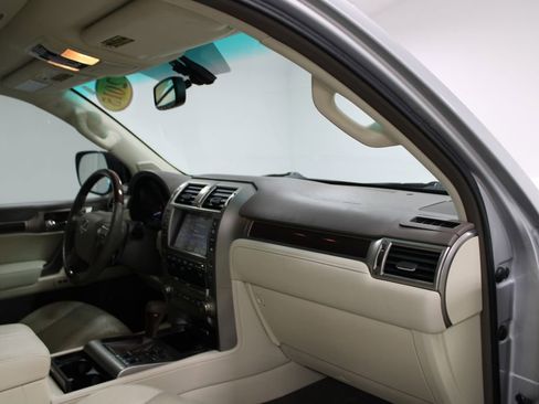 Used 2015 Lexus GX 460 Luxury AWD/4WD image 28
