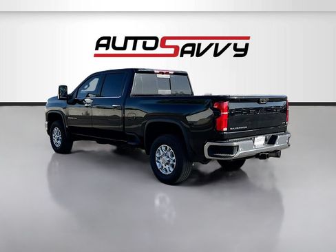 Used 2025 Chevrolet Silverado 2500 LTZ w/ LTZ Plus Package AWD/4WD image 5