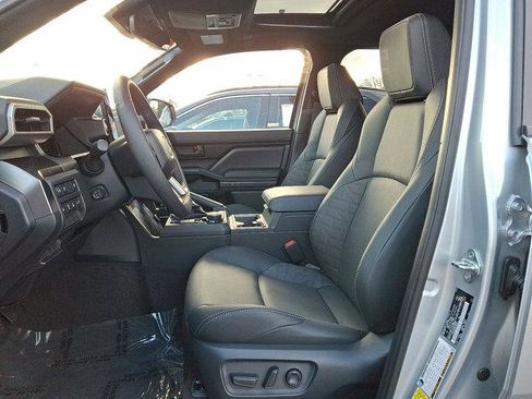 Certified 2025 Toyota 4Runner TRD Off-Road Premium image 13