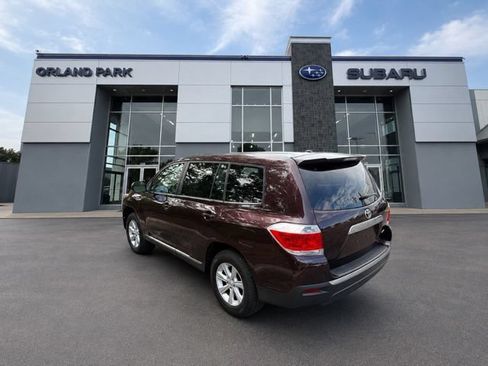 Used 2012 Toyota Highlander 4WD w/ Tow Pkg image 7