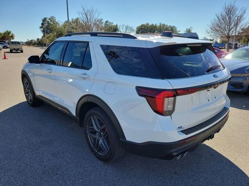 Certified 2025 Ford Explorer ST image 3