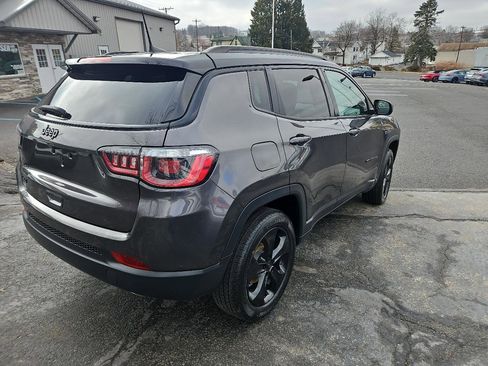 Used 2020 Jeep Compass Latitude image 3