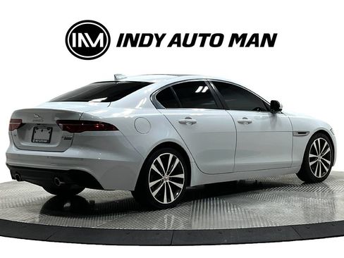 Used 2020 Jaguar XE S RWD image 4