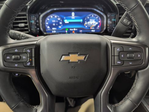 Used 2025 Chevrolet Silverado 2500 High Country w/ Technology Package image 9