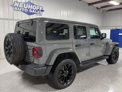 Used 2021 Jeep Wrangler Unlimited Sahara w/ Cold Weather Group AWD/4WD image 4