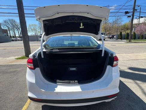 Used 2017 Ford Fusion Energi SE image 9