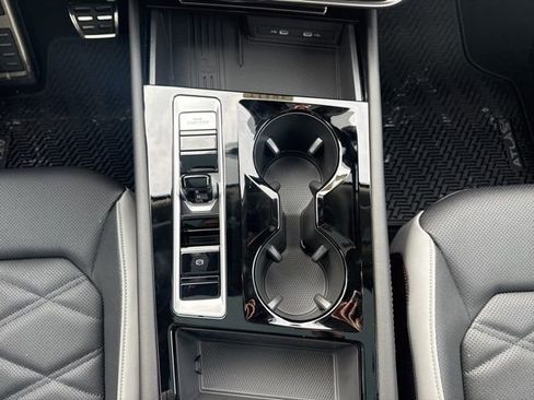 New 2026 Volkswagen Atlas Peak Edition AWD/4WD image 16