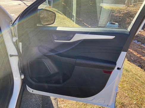 Certified 2022 Ford Escape SE w/ Convenience Package image 28