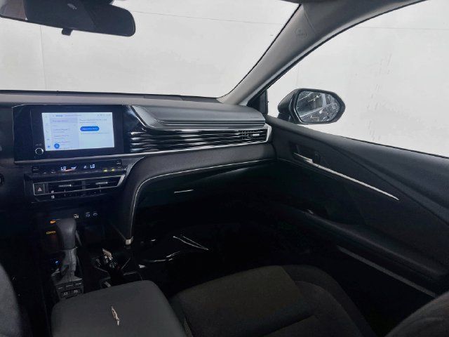 Used 2025 Toyota Camry LE FWD image 18