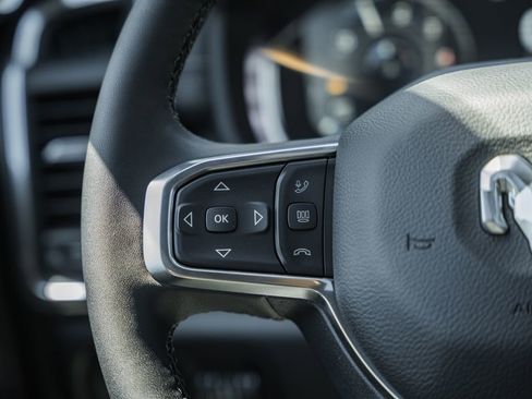 New 2026 RAM 2500 Laramie AWD/4WD image 34