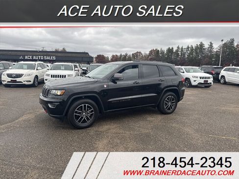 Used 2017 Jeep Grand Cherokee Trailhawk image 1