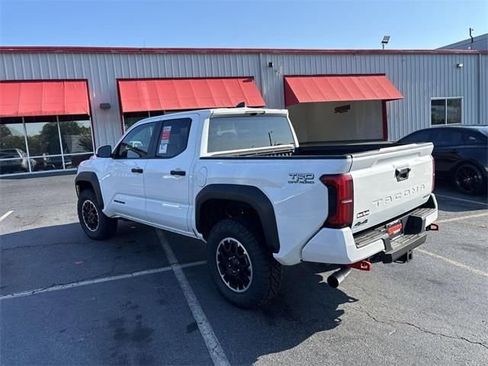 New 2025 Toyota Tacoma TRD Off-Road image 14