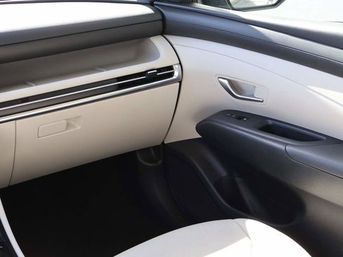 Used 2025 Hyundai Tucson SEL FWD image 17