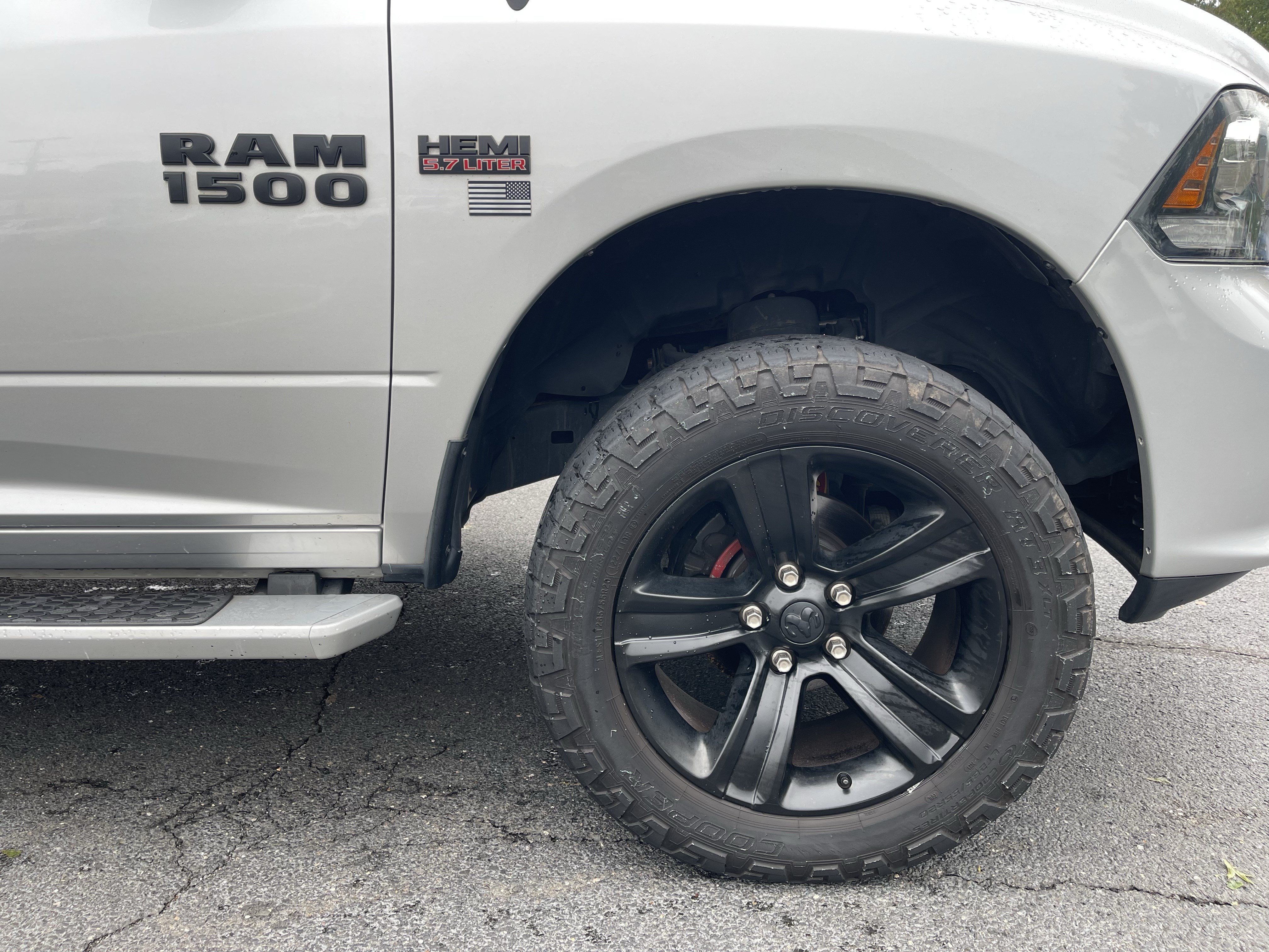 Used 2017 RAM 1500 Sport w/ Quick Order Package 26Q Night AWD/4WD image 10