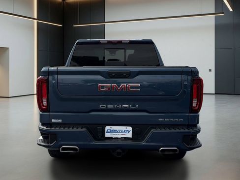 Used 2024 GMC Sierra 1500 Denali w/ Technology Package AWD/4WD image 5