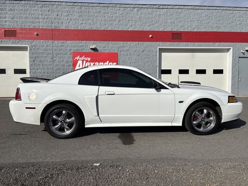 Used 2000 Ford Mustang GT image 3