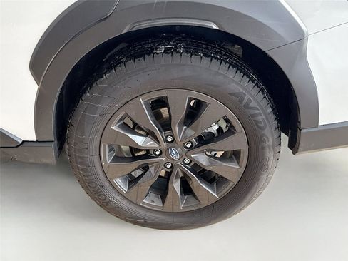 Certified 2025 Subaru Outback Onyx Edition XT image 36