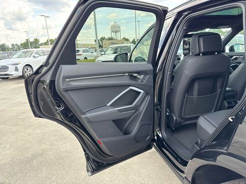 New 2025 Audi Q3 2.0T Premium image 21