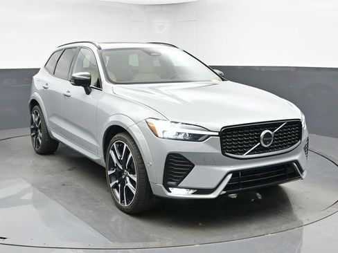 Used 2024 Volvo XC60 B5 Ultimate w/ Protection Package Premier AWD/4WD image 2