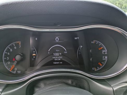 Used 2020 Jeep Grand Cherokee Altitude RWD image 30