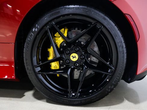 Used 2022 Ferrari F8 Tributo RWD image 23