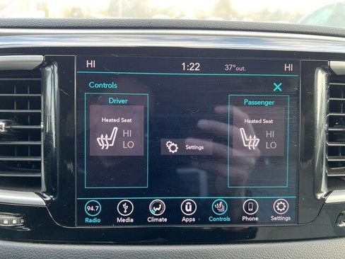 Certified 2018 Chrysler Pacifica Touring-L image 26