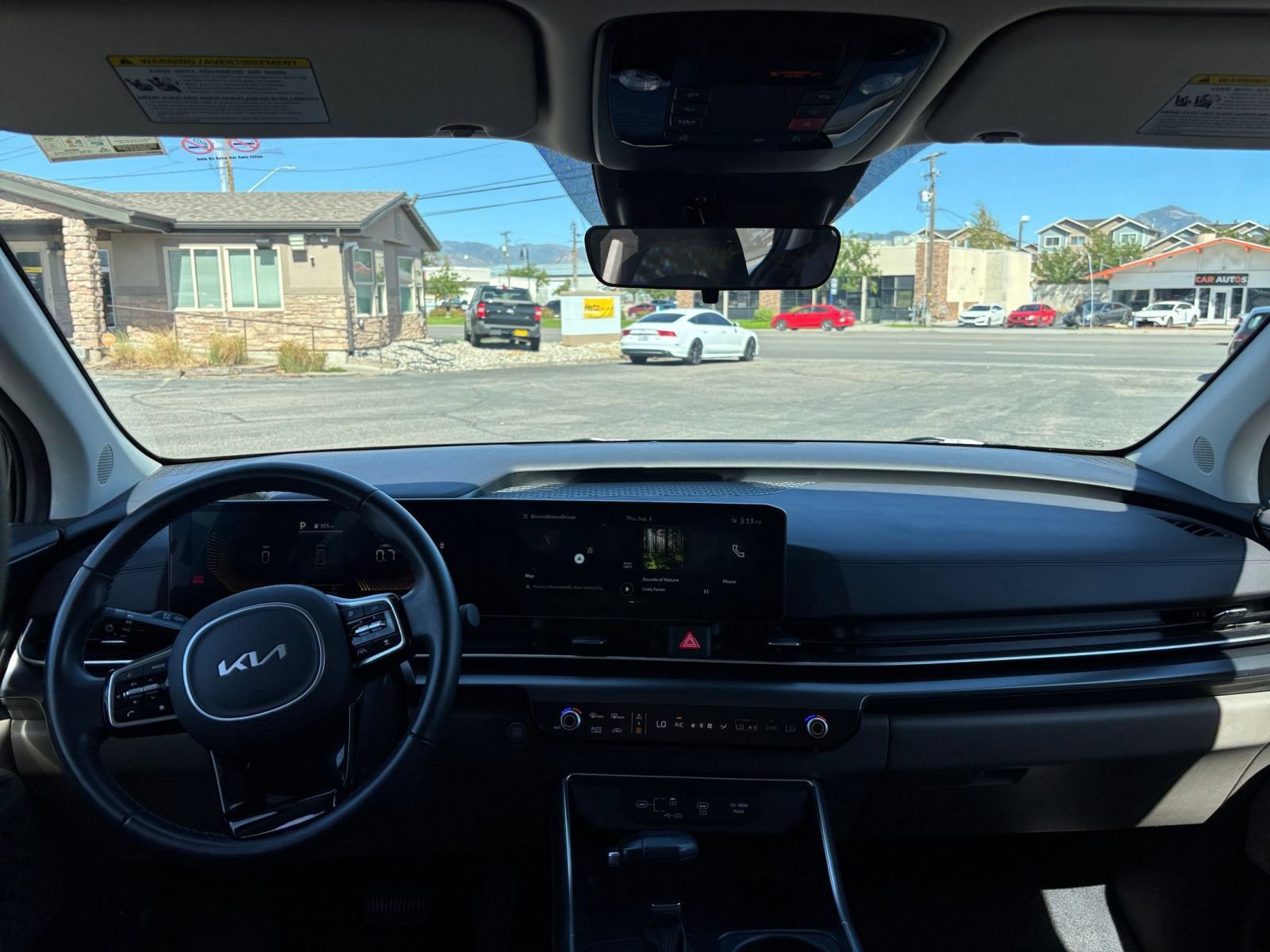 Used 2026 Kia Carnival FWD image 36