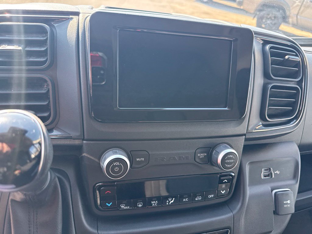 Used 2023 RAM ProMaster 2500 w/ Convenience Group FWD image 21
