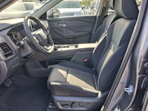 Used 2026 Nissan Rogue SV FWD image 13