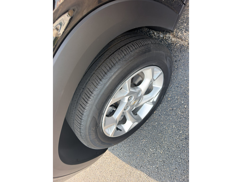 Used 2024 Chevrolet Trax LS w/ LS Convenience Package FWD image 7