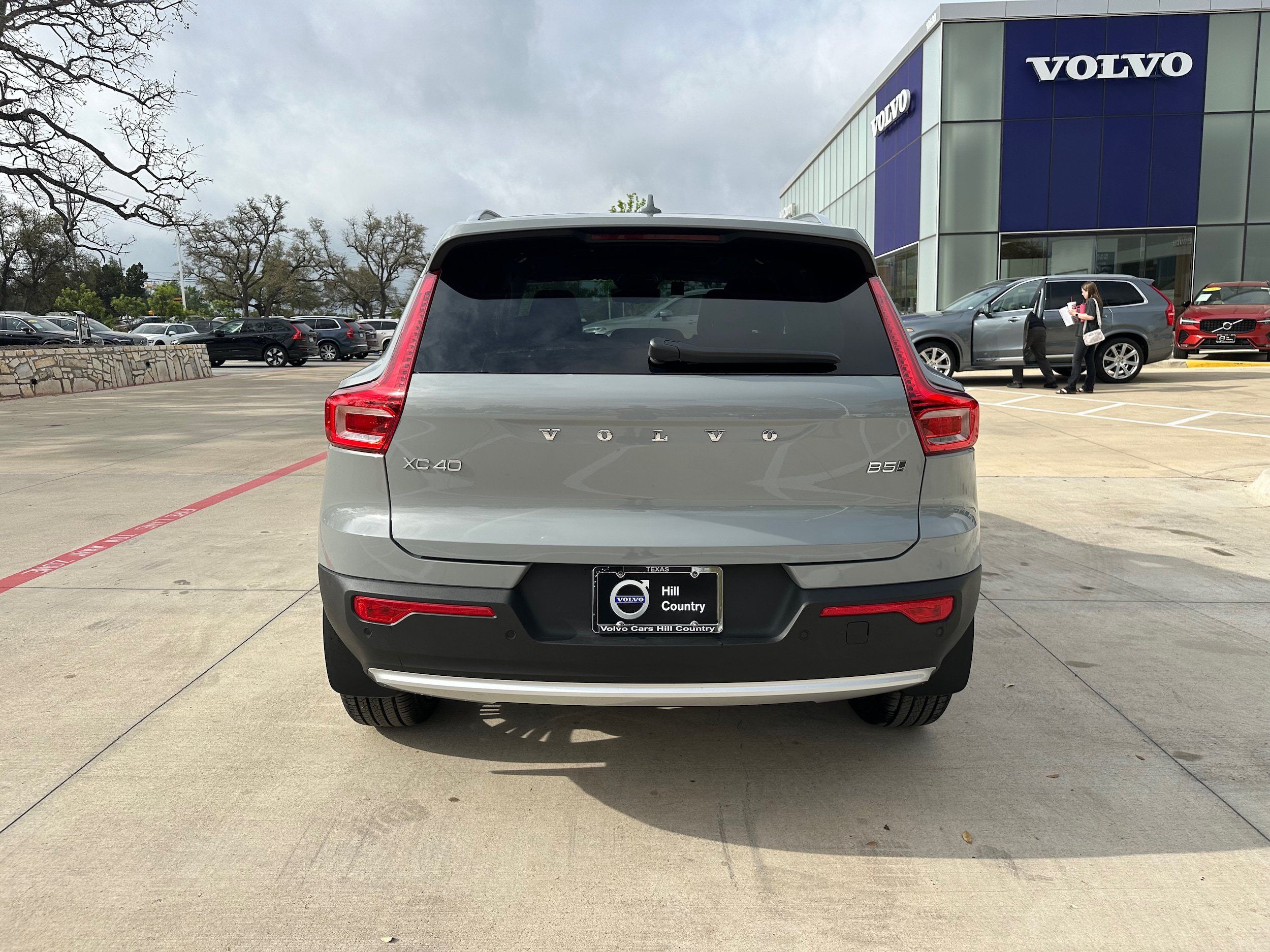 Used 2025 Volvo XC40 B5 Ultra w/ Protection Package Premier AWD/4WD image 5