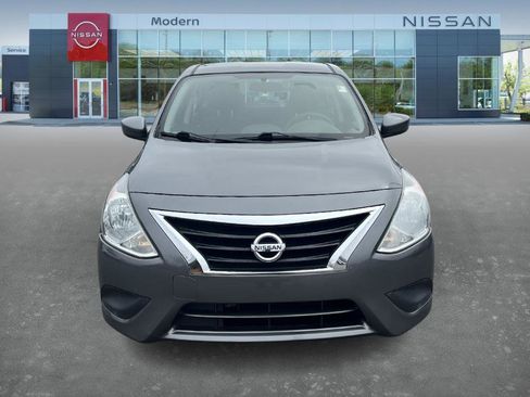 Used 2018 Nissan Versa S image 2