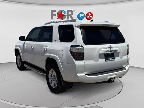Used 2015 Toyota 4Runner SR5 RWD image 3