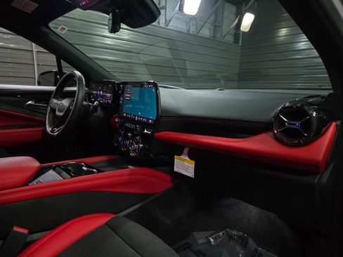 Used 2024 Chevrolet Blazer EV RS image 11