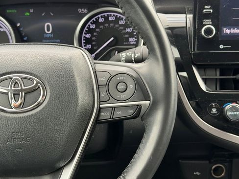 Used 2023 Toyota Camry XLE image 19