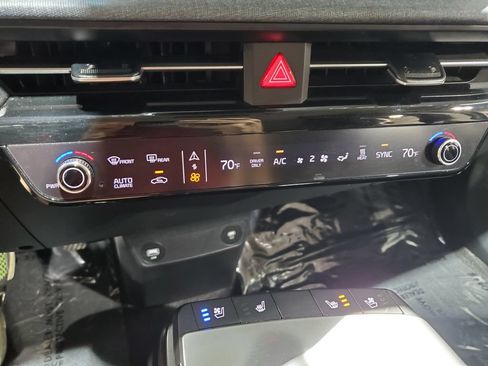 Used 2022 Kia EV6 Wind RWD image 28