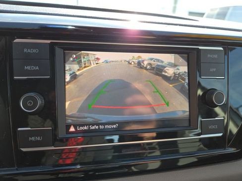 Used 2023 Volkswagen Taos S image 15