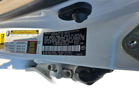 Used 2014 Toyota Camry LE FWD image 27