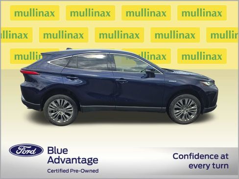 Used 2021 Toyota Venza XLE w/ Carpet Mat Package (TMS) AWD/4WD image 2