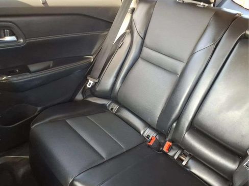 Used 2024 Nissan Rogue SV w/ SV Premium Package FWD image 16