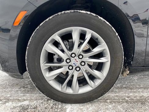 Used 2024 Buick Enclave Avenir w/ Avenir Technology Package image 23